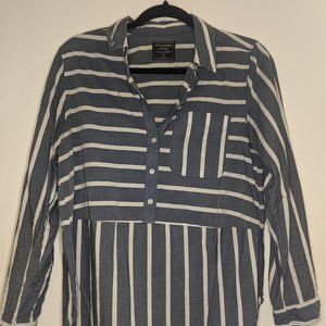 A&F unique blouse!